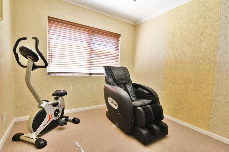 3 Bedroom Property for Sale in Vierlanden Western Cape